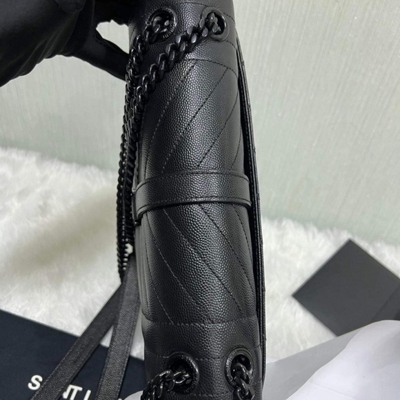 A107- ๐ฏ % authentic YLS Envelope Medium chain shoulder bag - Picture 15 of 17